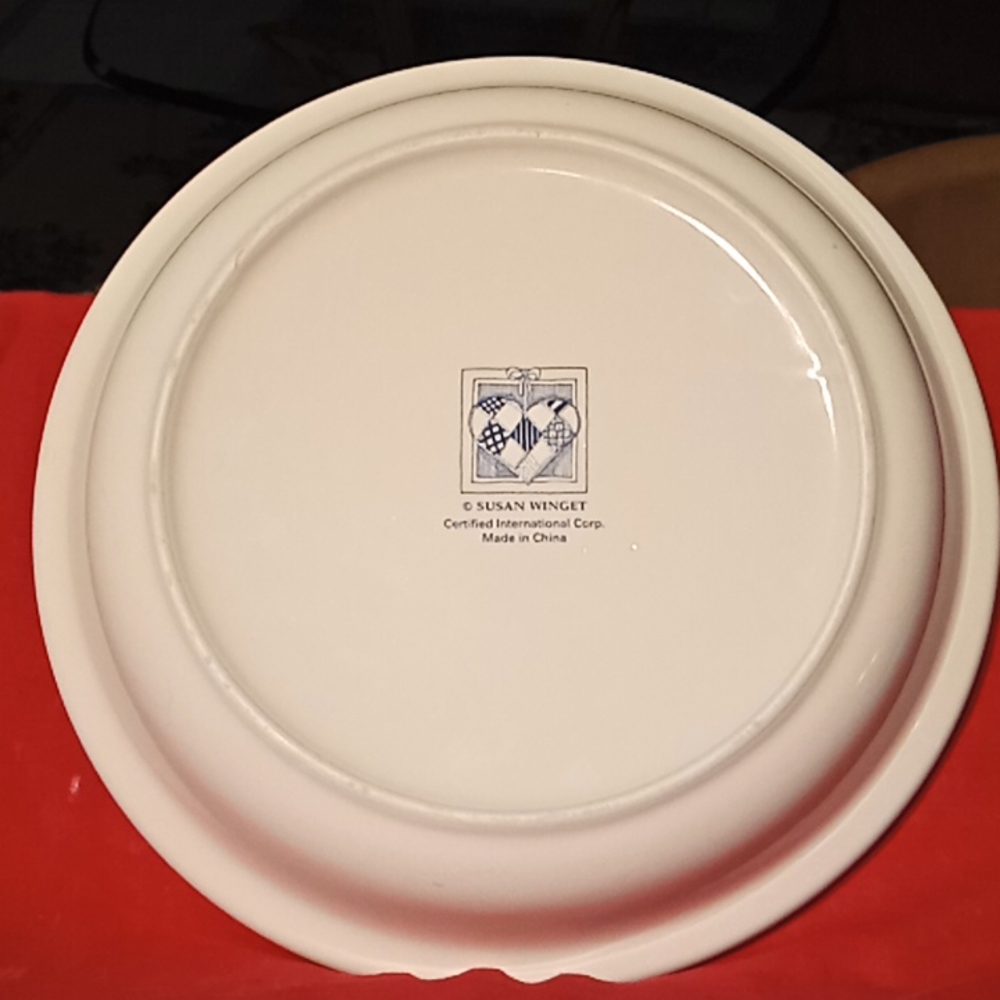 Strawberries Pie Plate Serving Dish.By Susan Winget Certified International Corp - Picture 7 of 12